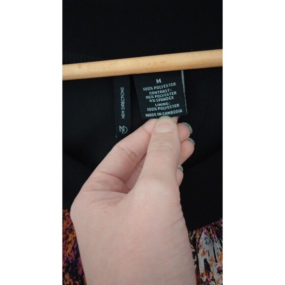 New Directions Top Womens M Sleeveless Layered Blouse Multicolor Abstract Flowy - Picture 2 of 5